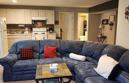 West Fairfax Apartment | Private Basement Apartment