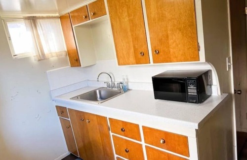 Midvale Cottage | Private basement Apartment
