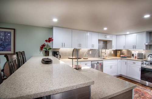 Camas House | Private Basement Unit w/Beautiful, Spacious Backyard