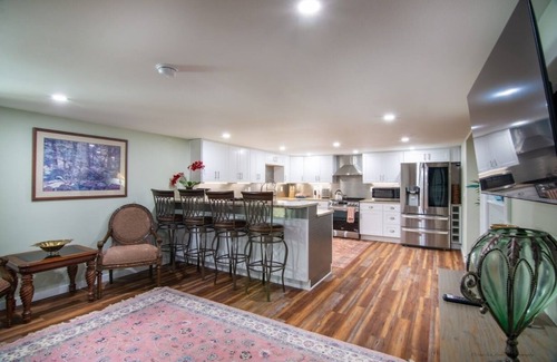 Camas House | Private Basement Unit w/Beautiful, Spacious Backyard