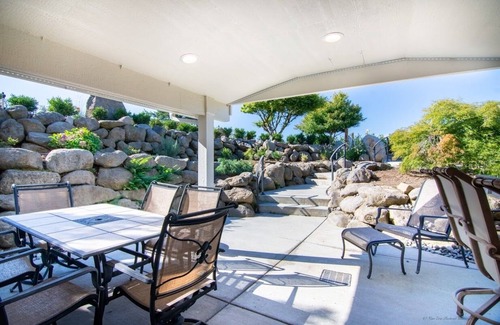 Camas House | Private Basement Unit w/Beautiful, Spacious Backyard