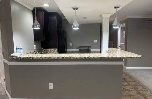 Lakeview Apartment | Private Basement Work & Travel Great Location Near Route 66 Jiffy Lube Live