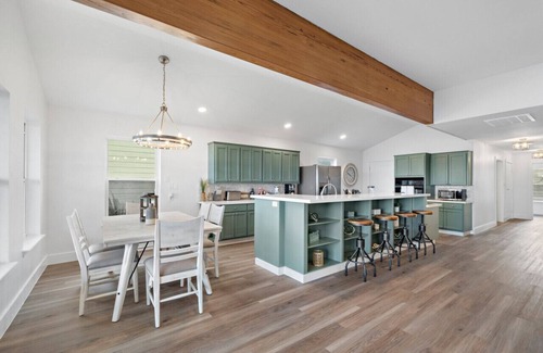 San Leon House | Private Bayfront Home w/Pool, Pier, Firepit