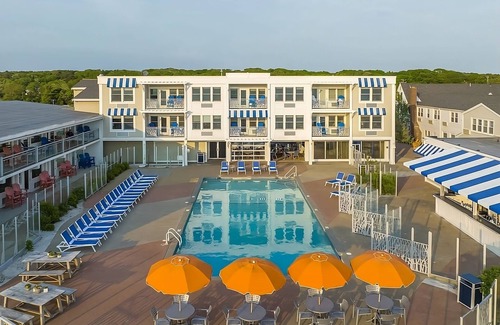 Silver Beach Hotel | Private Beach Access! Onsite Parking, Pets Allowed! Near Woods Hole Aquarium!