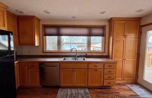 Baxter House | Private Beach and Sunsets on White Sand Lake