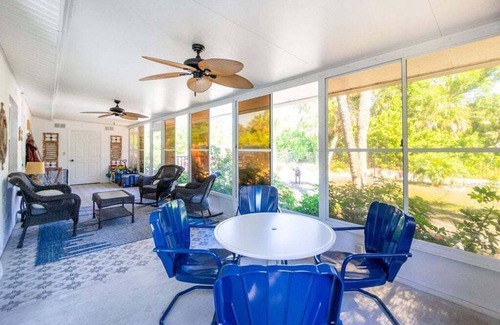 Englewood House | Private beach, bay access to only 5 homes, dog friendly, fenced yard, steps to the water on either side