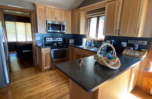 Port Austin Cottage | Private Beach Front, Cottage - Heart Rock Haven - Port Austin - Sunset Haven