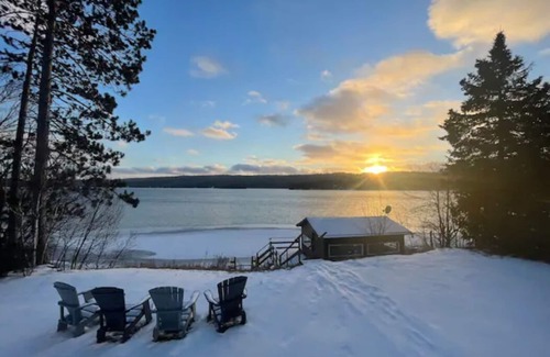 Madawaska Valley Cottage | Private Beach | Hot Tub | Sunny | 3 BDR Cottage