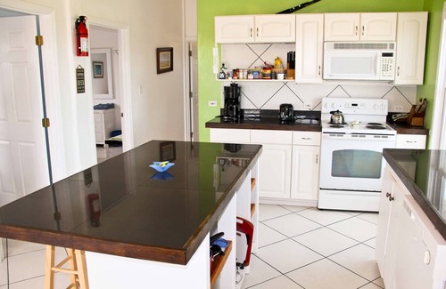 Wemyss Settlement Cottage | PRIVATE BEACH HOUSE -4 BED- 2 BATH - Perfect Beach Cottage !