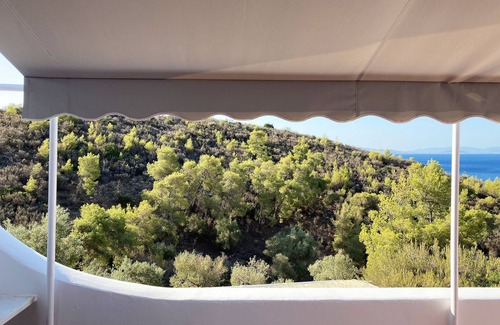 Salamis Villa | PRIVATE BEACH HOUSE