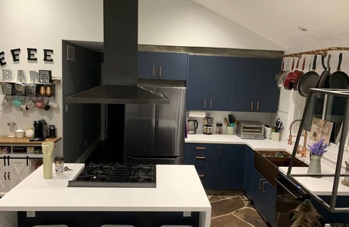 Armour House | Private Beach! Next to major snowmobiling trails!
