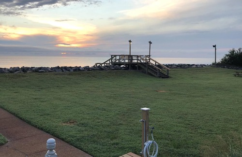 Gwynn House | PRIVATE BEACH on the Chesapeake Bay