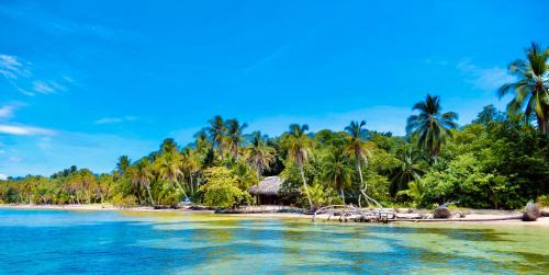 Isla Bastimentos House | Private Beachfront House with Kayak & Guided Tours