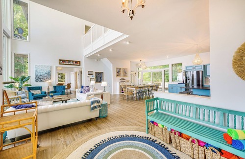 Pentwater House | Private Beachfront Lake Michigan Rental w/Kayaks