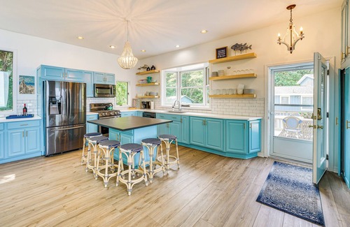 Pentwater House | Private Beachfront Lake Michigan Rental w/Kayaks