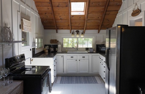Fennville Cottage | Private Beachfront Retreat on Lake Michigan