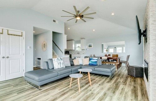 Pirates Beach House | Private Beachside Home, Perfect for Families, Updated Interior & Near Beach