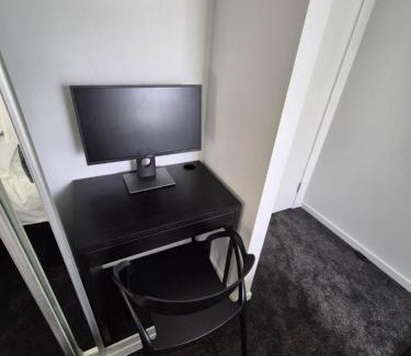 Newstead House | Private Bedroom & Bathroom in an Amazing Shared Brisbane Apartment