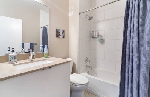 Marina Bay Condo | Private Bedroom n Bathroom In Gorgeous Marina Bay