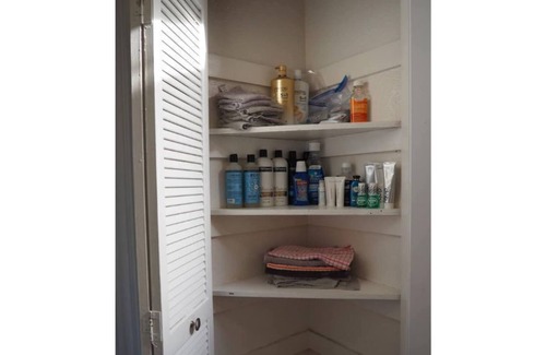 Poets Corner House | Private Berkeley Home Sunny, Spacious, Central