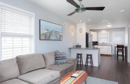 Seaside Heights Cottage | Private bkyd w/tiki Bar, Linens + towels included, Walk to beach. 4 beach badges