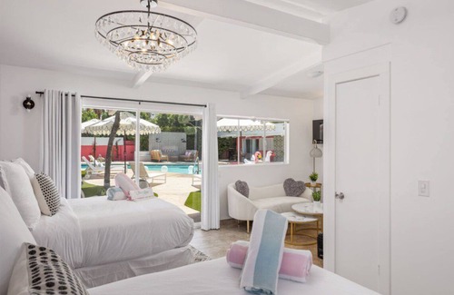 Warm Sands Hotel | Private Boutique Retreat | 9 Chic Suites | Pool & Hot Tub | The Muse Hotel!