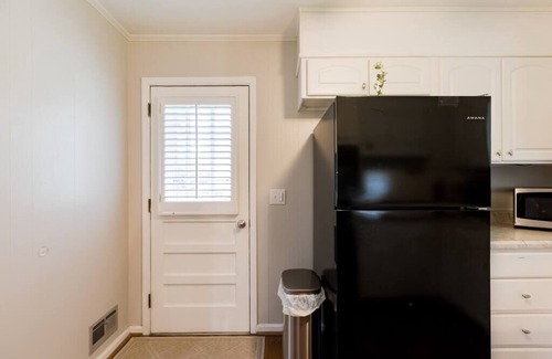 Smyrna House | Private Brick Ranch with 2 King and 2 Queen Beds