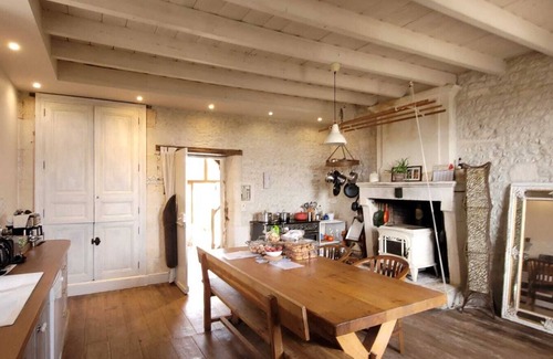Saint-Germain-de-Vibrac House | Private Country house surrounded by vines, with a private pool. Up to 20 people