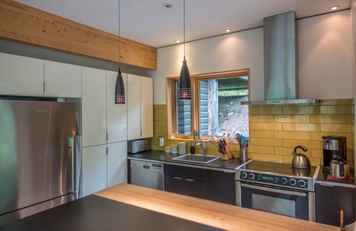 Saint-Brigitte-de-Laval House | Private modern cottage with stunning scenery and direct water access