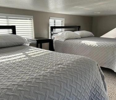 Smith River House | Private Cabin 21 With Jacuzzi And Spacious Deck