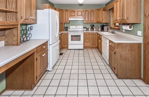 Swansea Cabin | Private cabin 3bed/2bath + 15 min to STL & Scott’s AFB