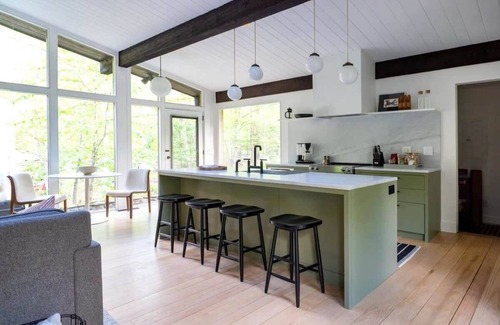 Phoenicia House | Private Cabin by River with Fireplace