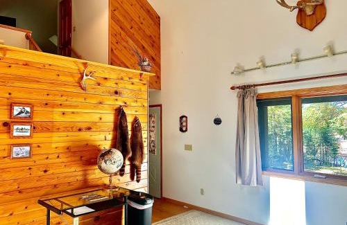 Crandon House | Private Cabin Getaway