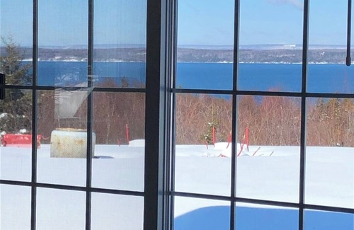 Boisdale Cabin | Private cabin in Boisdale. Perfect getaway for the whole family with a view!