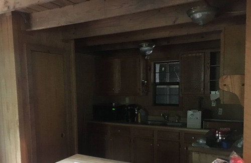 Batesville House | Private Cabin Minutes to Sardis Lake/Crappie Fishing/Ole Miss Football Games