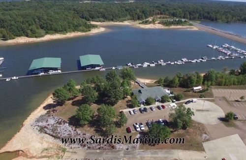 Batesville House | Private Cabin Minutes to Sardis Lake/Crappie Fishing/Ole Miss Football Games