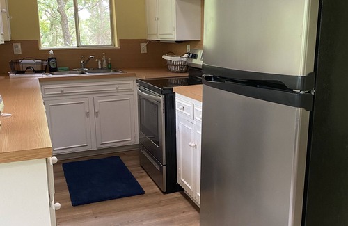 Canton Cabin | Private Cabin on 37 Acres - 10 minutes to First Monday