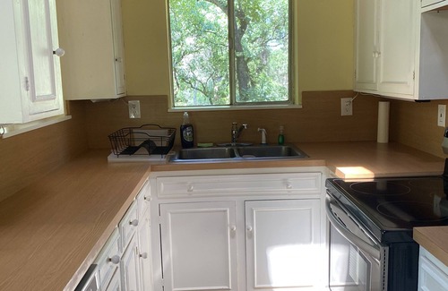 Canton Cabin | Private Cabin on 37 Acres - 10 minutes to First Monday