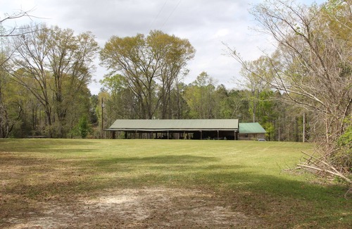 Jack Cabin | Private cabin on 5 acres near Troy, Alabama with pond.