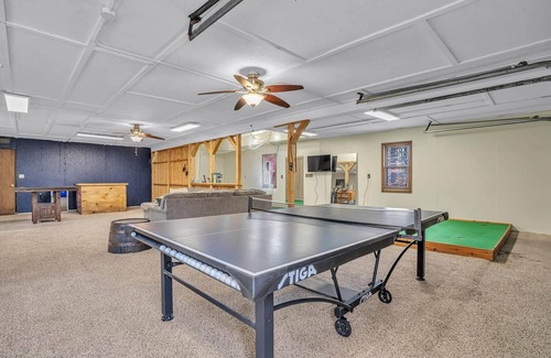 East Haven  Rutland County House | Private Cabin w/Golf Sim and Ultimate Game Room