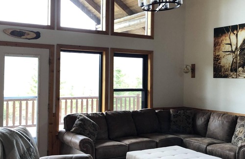 Noxon House | Private Cabin With Mountain Views!