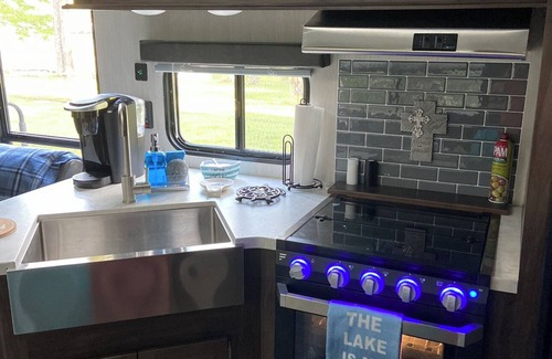Yulee House | Private camping lake get away on poppys island