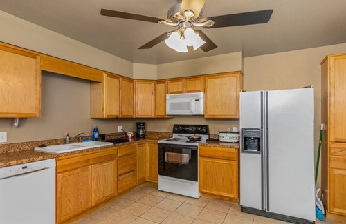 Pueblo House | Private carriage house
