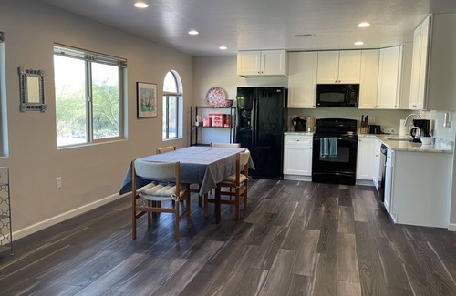 Catalina Village House | Private casita w/views of Pusch Peak, close to shopping, hiking & attractions.