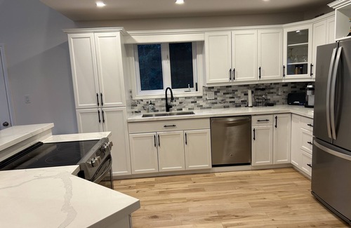 Asphodel-Norwood Ski Chalet | Private Chalet Retreat. Close to amenities. Very Roomy & Pet-Friendly!