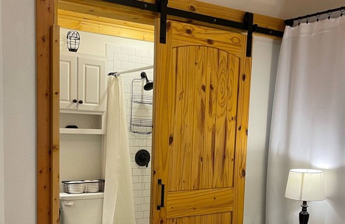 Bryan Cabin | Private charming deluxe cabin on 12-acres
