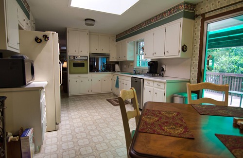 Tucker House | Private charming, stylish retreat in Tucker