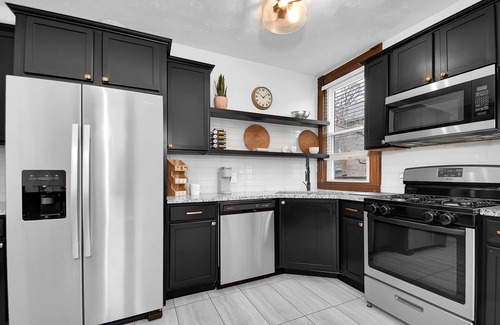 Olde Towne East House | Private Chic Home - Downtown Columbus