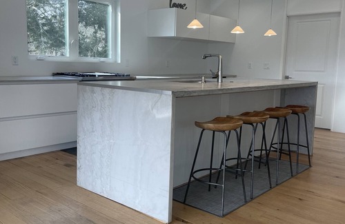 Weekapaug House | Private chic waterfront retreat-newly renovated