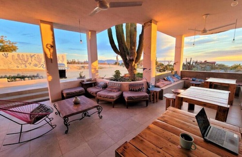 La Ventana Apartment | Private Comfort King Room #7